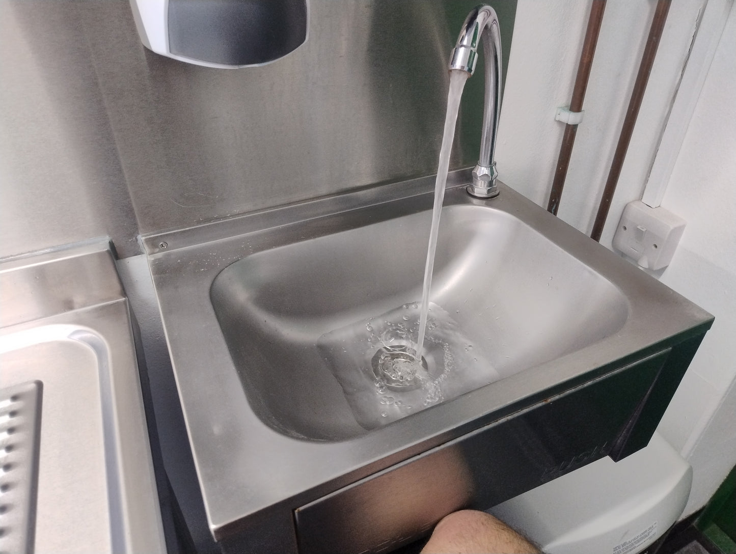 Vogue Handwash Sink