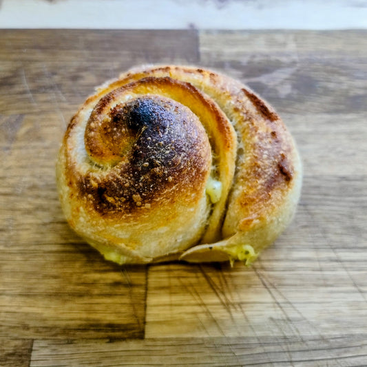 'Cheese' & Garlic Roll